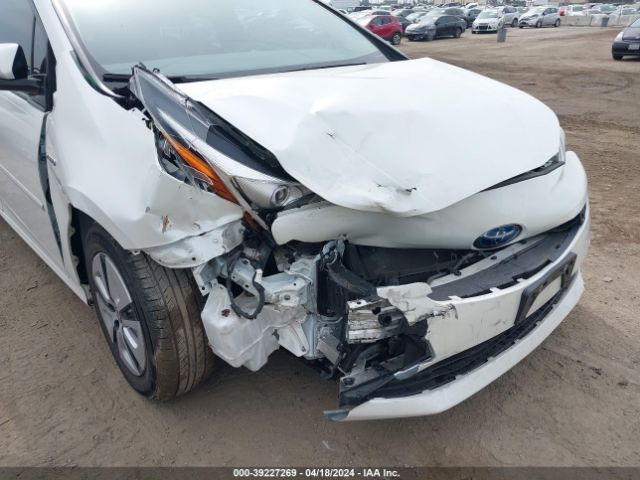 Photo 5 VIN: JTDKBRFU8J3058200 - TOYOTA PRIUS 