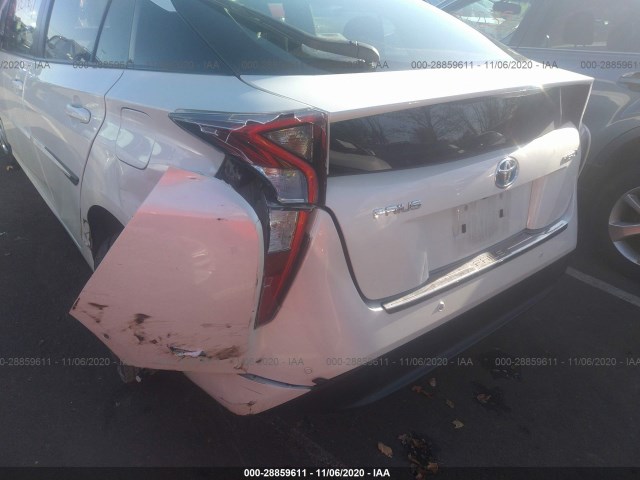 Photo 5 VIN: JTDKBRFU8J3592491 - TOYOTA PRIUS 