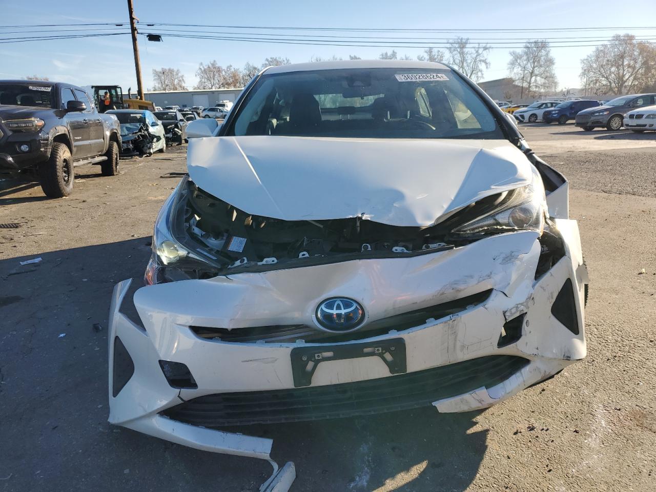 Photo 4 VIN: JTDKBRFU9H3029895 - TOYOTA PRIUS 