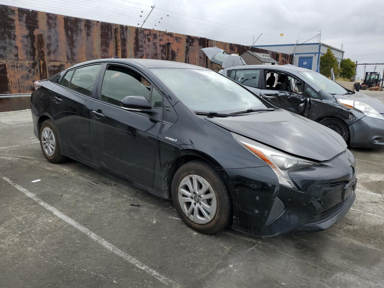 Photo 3 VIN: JTDKBRFU9H3545903 - TOYOTA PRIUS 