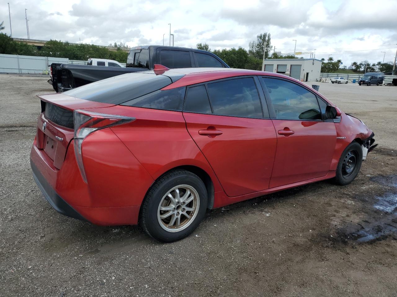 Photo 2 VIN: JTDKBRFU9H3557498 - TOYOTA PRIUS 