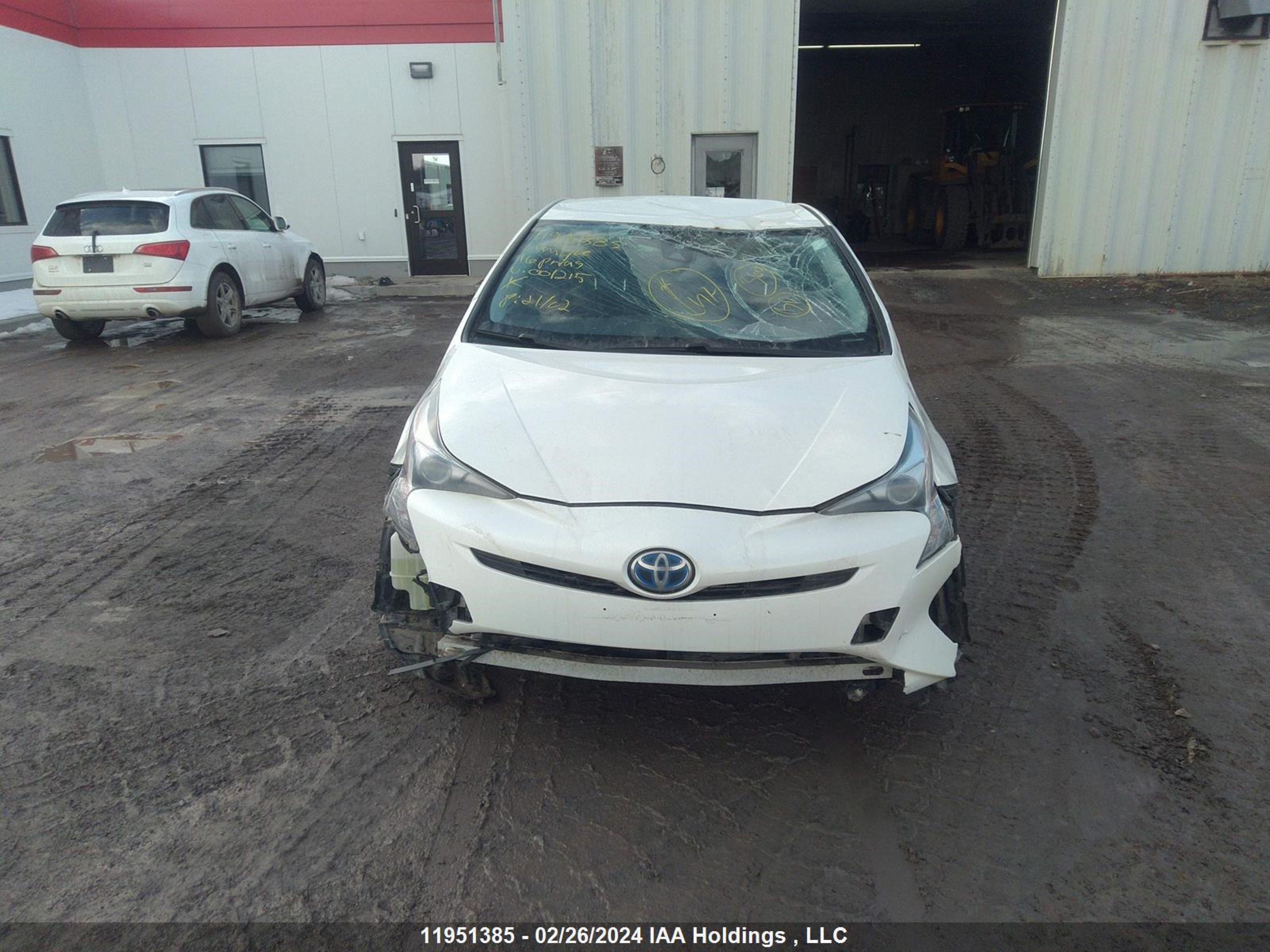 Photo 13 VIN: JTDKBRFUXG3001215 - TOYOTA PRIUS 