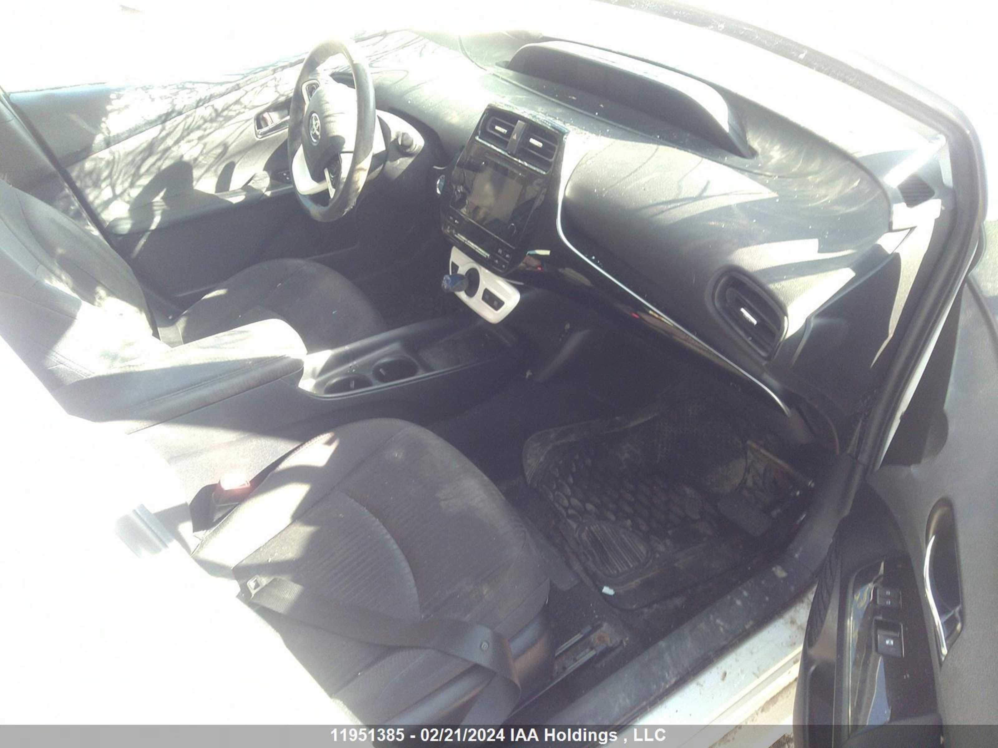 Photo 5 VIN: JTDKBRFUXG3001215 - TOYOTA PRIUS 