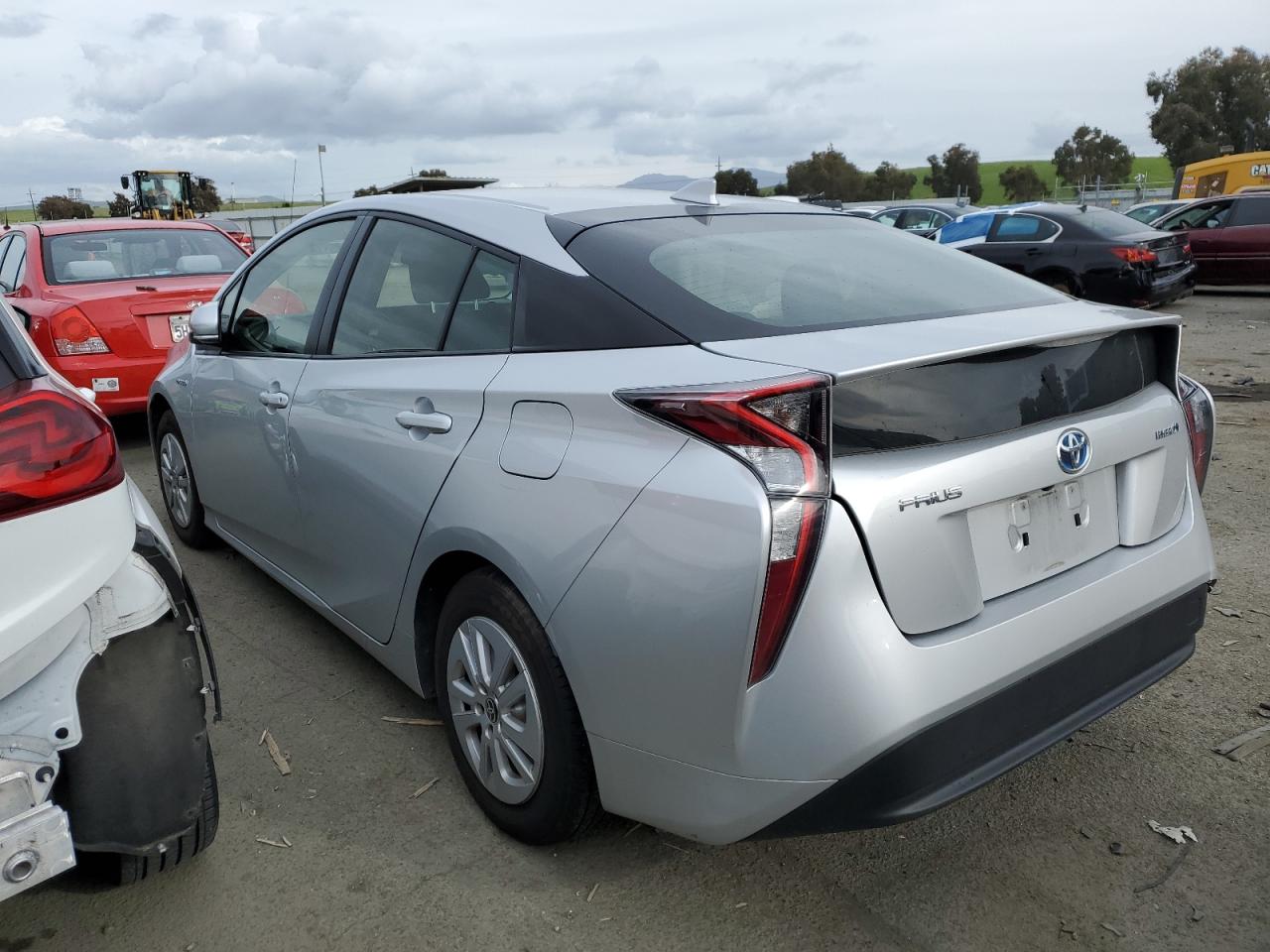 Photo 1 VIN: JTDKBRFUXJ3071076 - TOYOTA PRIUS 