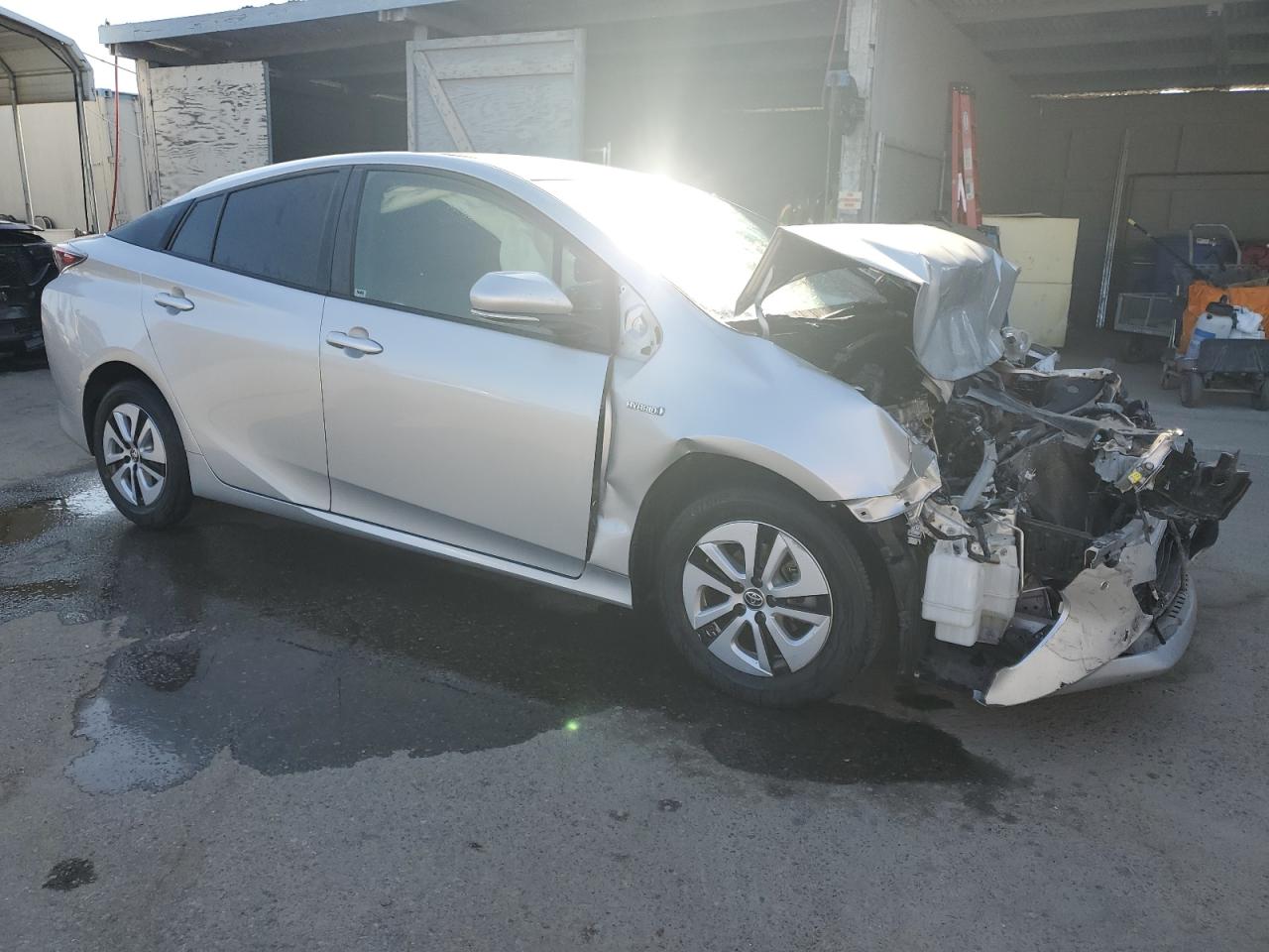 Photo 3 VIN: JTDKBRFUXJ3587647 - TOYOTA PRIUS 