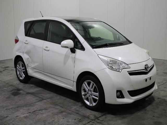 Photo 2 VIN: JTDKC3C3401008720 - TOYOTA VERSO S MPV 