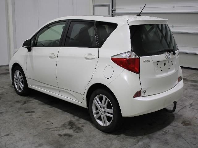 Photo 4 VIN: JTDKC3C3401008720 - TOYOTA VERSO S MPV 