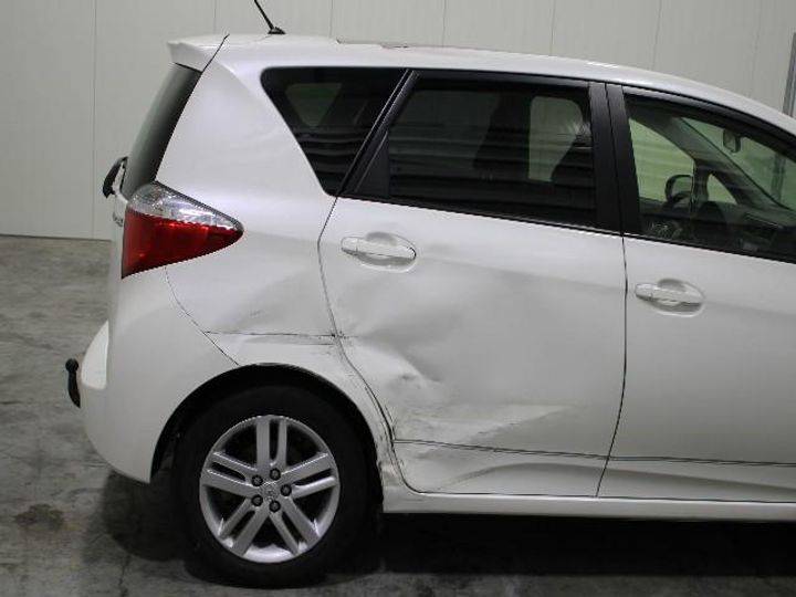 Photo 5 VIN: JTDKC3C3401008720 - TOYOTA VERSO S MPV 