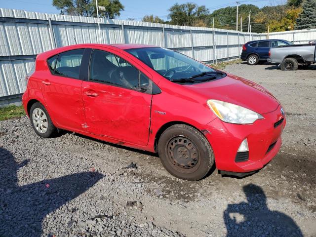 Photo 3 VIN: JTDKDTB30C1010127 - TOYOTA PRIUS C 