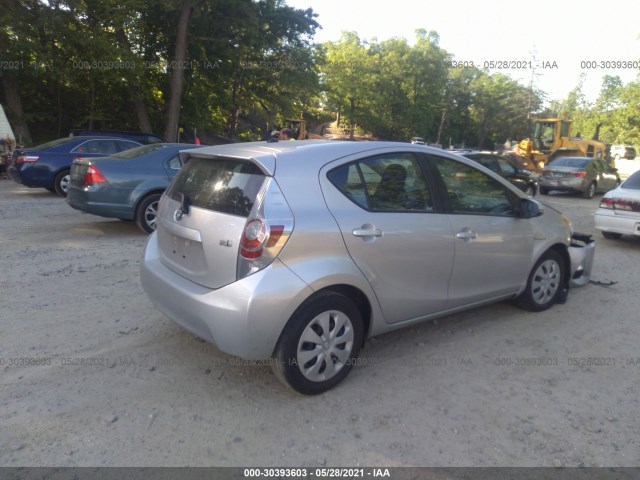 Photo 3 VIN: JTDKDTB30C1018602 - TOYOTA PRIUS C 