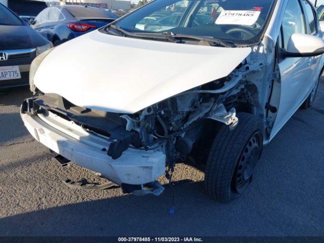 Photo 5 VIN: JTDKDTB30C1021676 - TOYOTA PRIUS C 