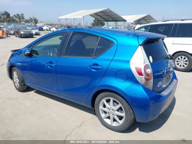 Photo 2 VIN: JTDKDTB30C1024528 - TOYOTA PRIUS C 