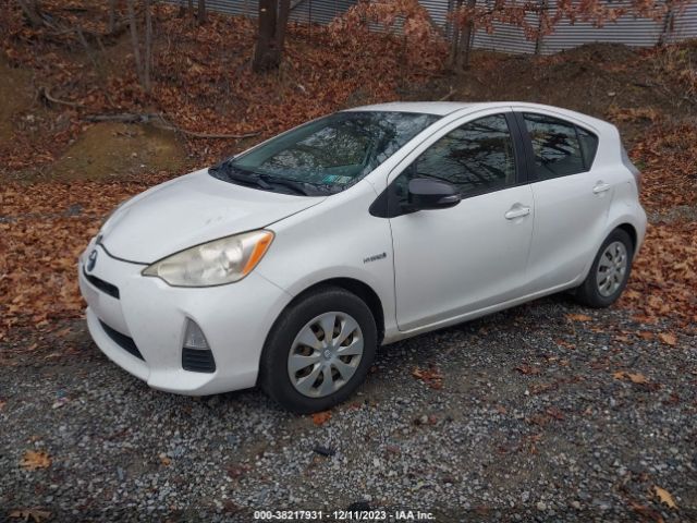 Photo 1 VIN: JTDKDTB30C1500678 - TOYOTA PRIUS C 