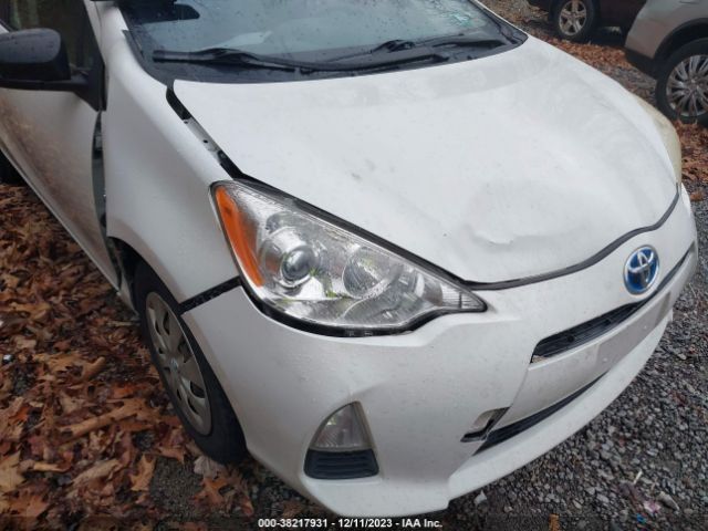 Photo 5 VIN: JTDKDTB30C1500678 - TOYOTA PRIUS C 