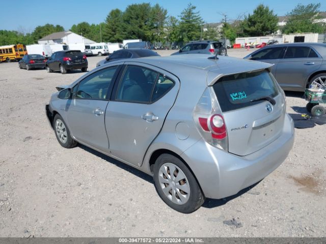 Photo 2 VIN: JTDKDTB30C1502088 - TOYOTA PRIUS C 