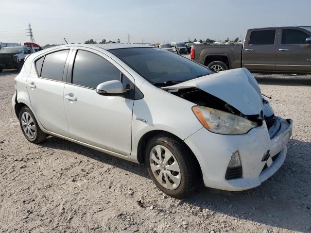 Photo 3 VIN: JTDKDTB30C1517416 - TOYOTA PRIUS C 