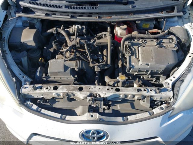 Photo 9 VIN: JTDKDTB30C1517917 - TOYOTA PRIUS C 