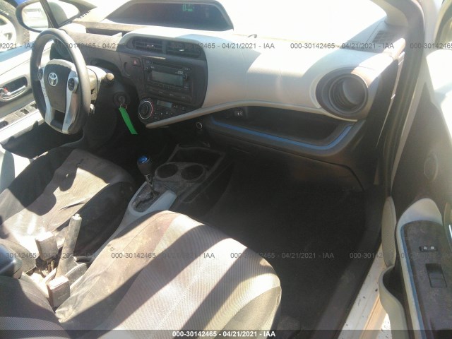 Photo 4 VIN: JTDKDTB30C1526052 - TOYOTA PRIUS C 