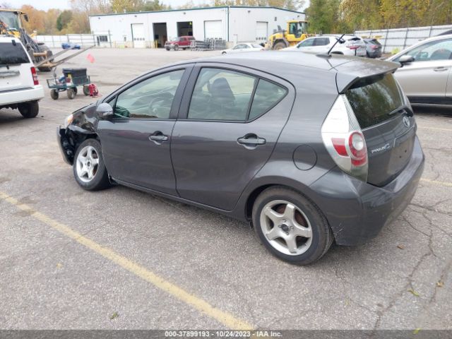 Photo 2 VIN: JTDKDTB30D1038348 - TOYOTA PRIUS C 