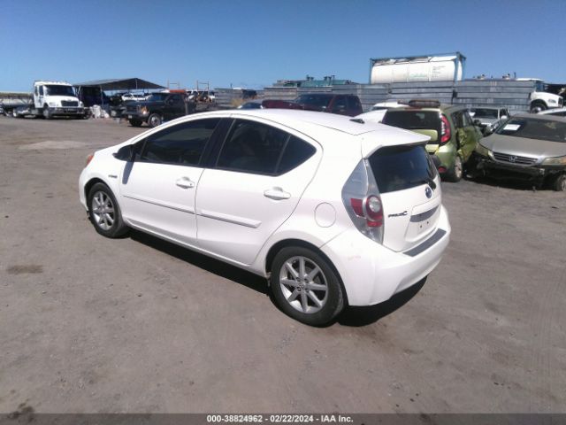 Photo 2 VIN: JTDKDTB30D1042710 - TOYOTA PRIUS C 