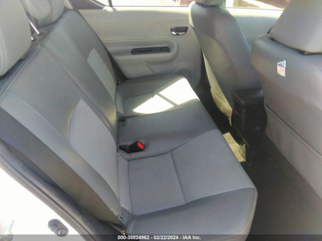 Photo 7 VIN: JTDKDTB30D1042710 - TOYOTA PRIUS C 