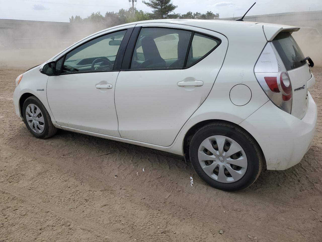 Photo 1 VIN: JTDKDTB30D1058292 - TOYOTA PRIUS 