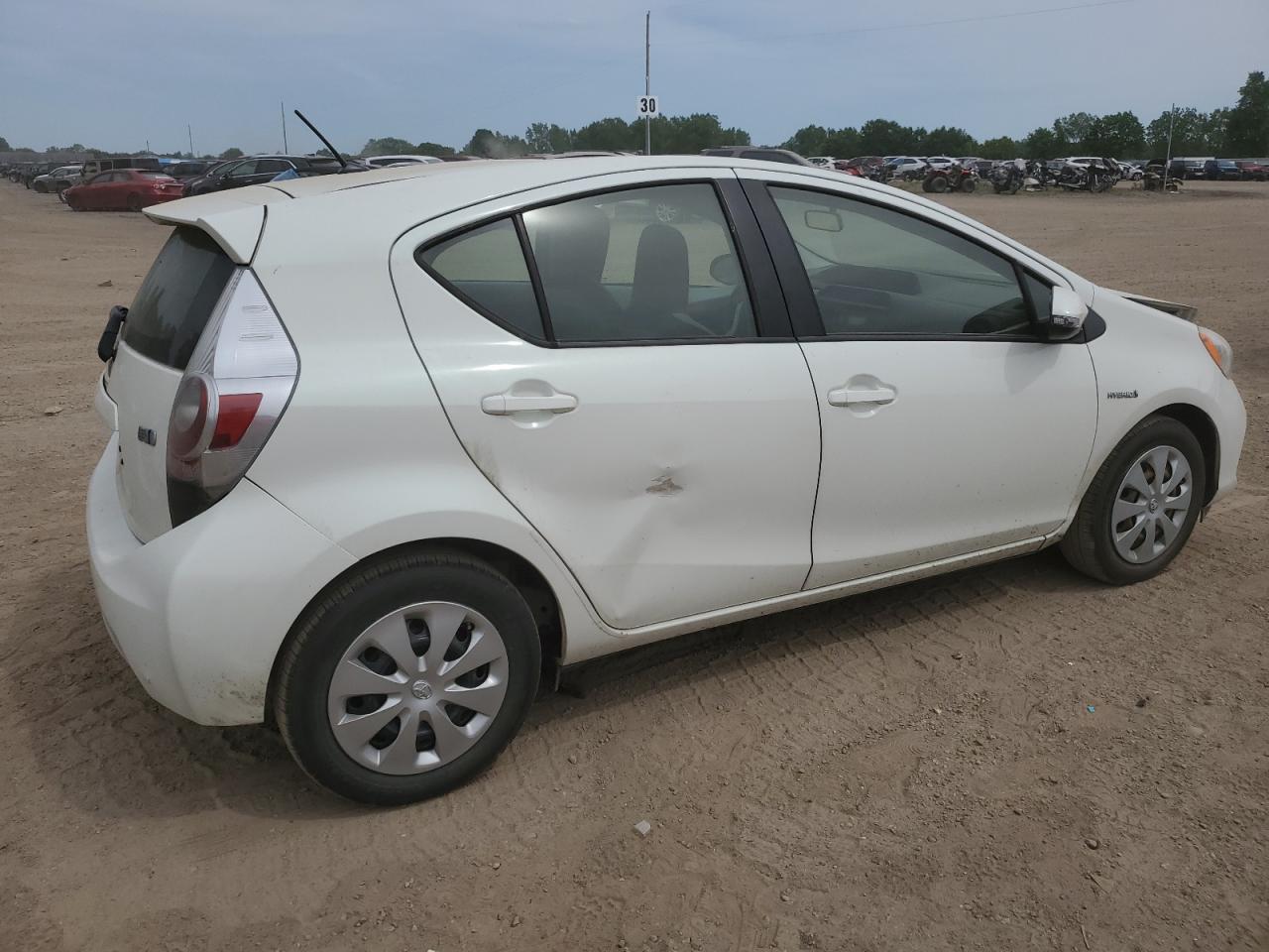 Photo 2 VIN: JTDKDTB30D1058292 - TOYOTA PRIUS 