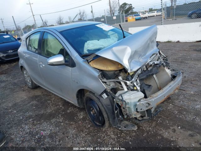 Photo 0 VIN: JTDKDTB30D1528384 - TOYOTA PRIUS C 