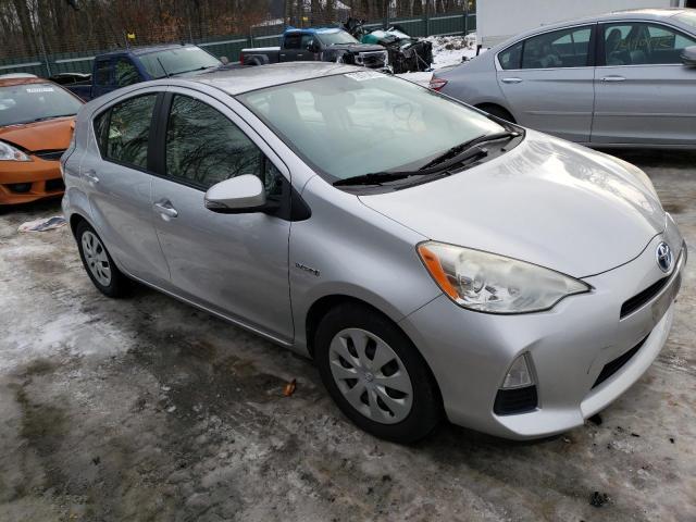 Photo 3 VIN: JTDKDTB30D1529664 - TOYOTA PRIUS C 