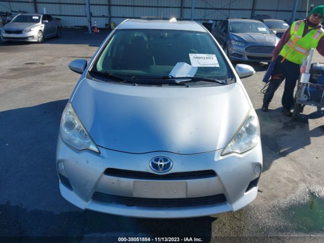 Photo 5 VIN: JTDKDTB30D1543693 - TOYOTA PRIUS C 