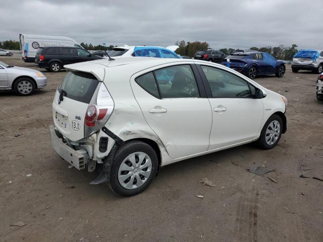 Photo 2 VIN: JTDKDTB30D1547601 - TOYOTA PRIUS C 