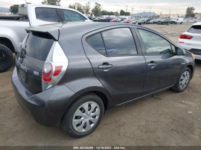 Photo 3 VIN: JTDKDTB30E1061016 - TOYOTA PRIUS C 