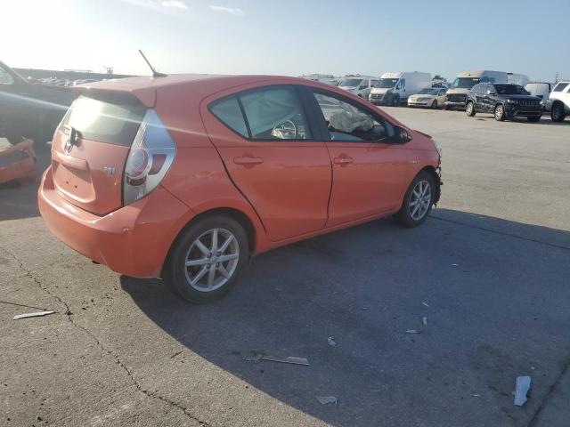 Photo 2 VIN: JTDKDTB30E1067950 - TOYOTA PRIUS C 