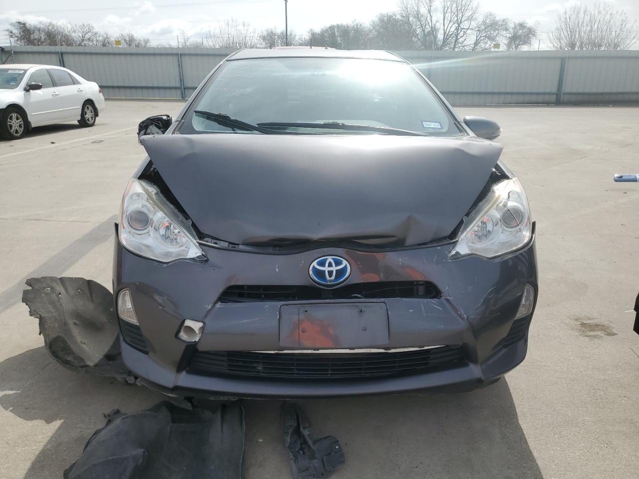 Photo 4 VIN: JTDKDTB30E1569020 - TOYOTA PRIUS 