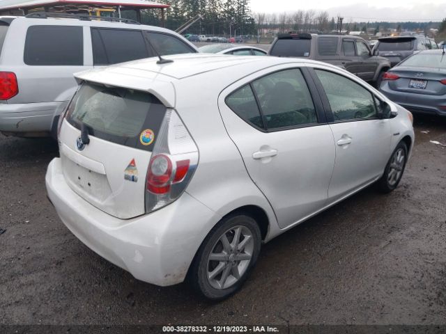 Photo 3 VIN: JTDKDTB30E1569678 - TOYOTA PRIUS C 