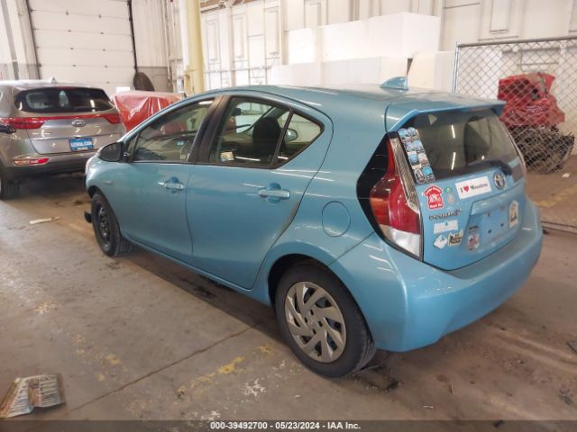 Photo 2 VIN: JTDKDTB30F1086743 - TOYOTA PRIUS C 