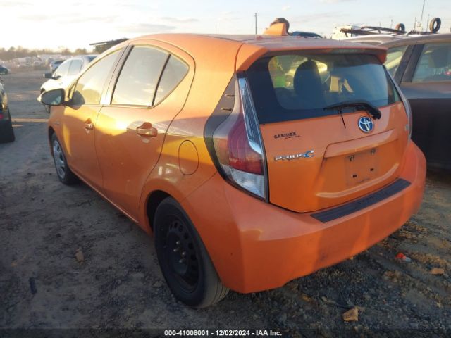 Photo 2 VIN: JTDKDTB30F1091649 - TOYOTA PRIUS C 