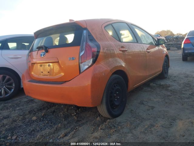 Photo 3 VIN: JTDKDTB30F1091649 - TOYOTA PRIUS C 