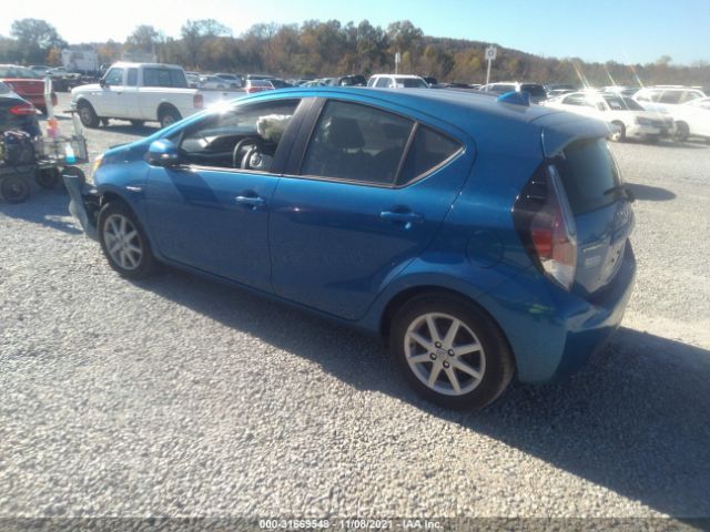 Photo 2 VIN: JTDKDTB30F1578835 - TOYOTA PRIUS C 