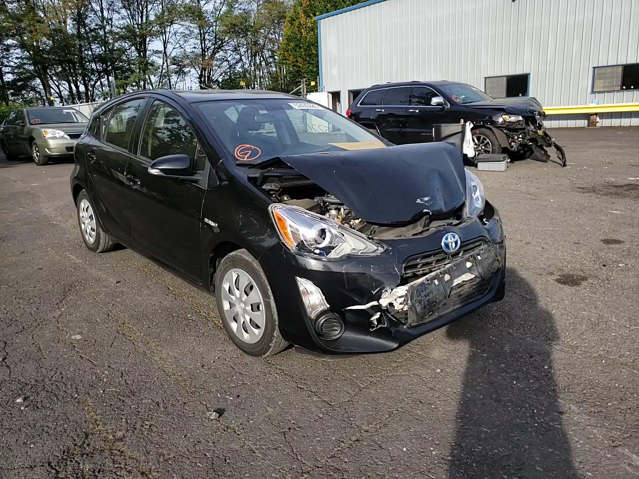 Photo 10 VIN: JTDKDTB30F1585722 - TOYOTA PRIUS C 