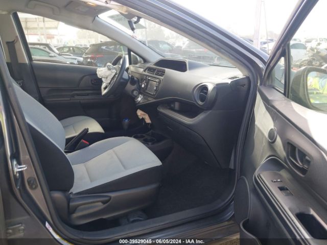 Photo 4 VIN: JTDKDTB30F1587373 - TOYOTA PRIUS C 