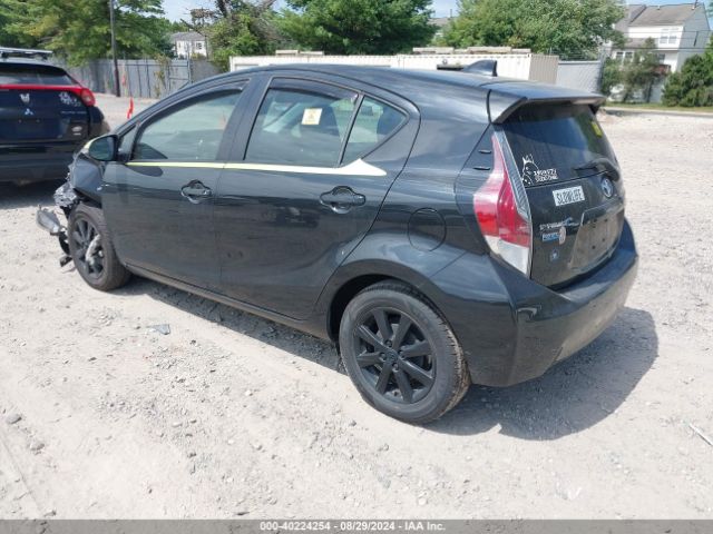 Photo 2 VIN: JTDKDTB30G1116261 - TOYOTA PRIUS C 