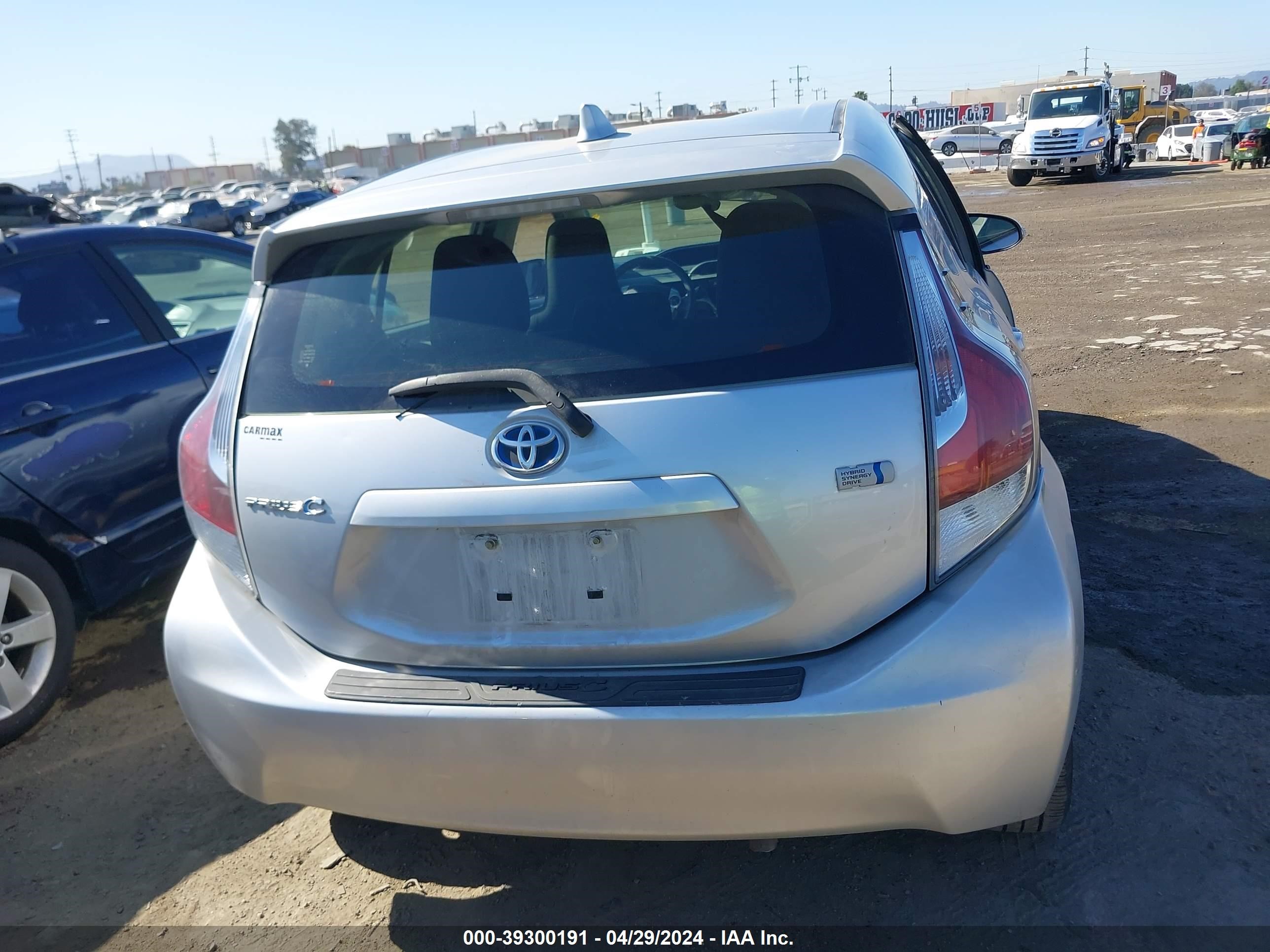 Photo 16 VIN: JTDKDTB30G1122920 - TOYOTA PRIUS C 