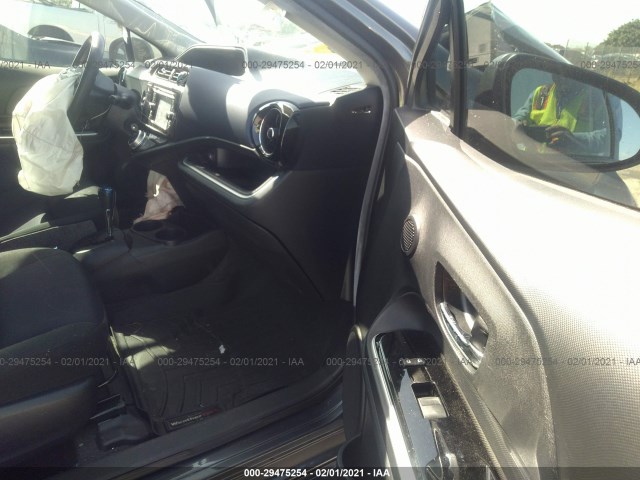 Photo 4 VIN: JTDKDTB30H1597355 - TOYOTA PRIUS C 