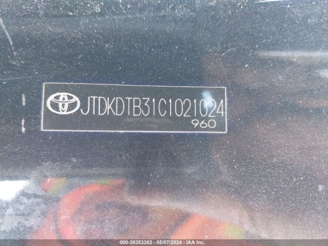 Photo 8 VIN: JTDKDTB31C1021024 - TOYOTA PRIUS C 