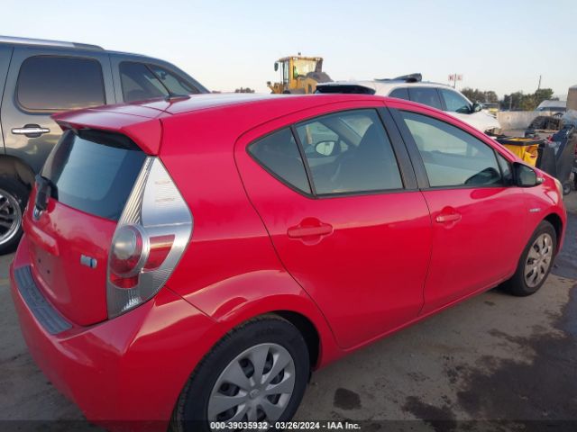 Photo 3 VIN: JTDKDTB31C1508028 - TOYOTA PRIUS C 