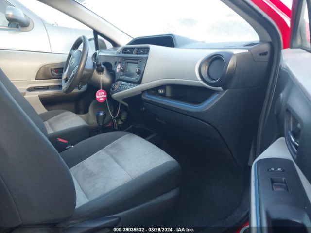 Photo 4 VIN: JTDKDTB31C1508028 - TOYOTA PRIUS C 