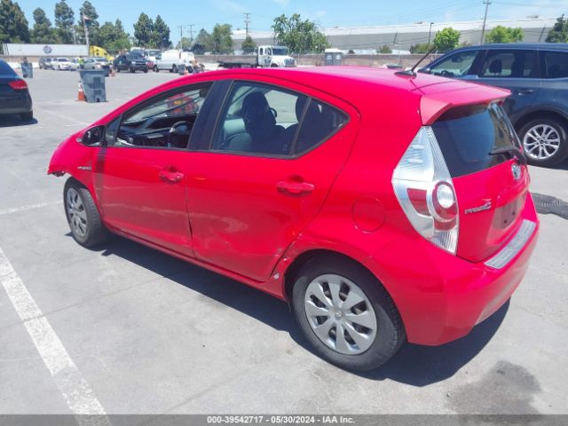 Photo 2 VIN: JTDKDTB31C1508028 - TOYOTA PRIUS C 