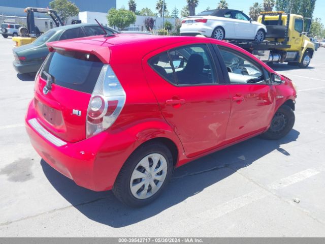 Photo 3 VIN: JTDKDTB31C1508028 - TOYOTA PRIUS C 