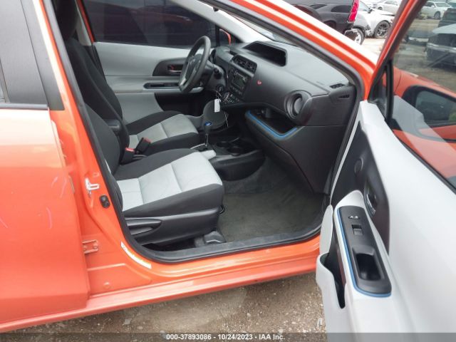 Photo 4 VIN: JTDKDTB31D1031912 - TOYOTA PRIUS C 